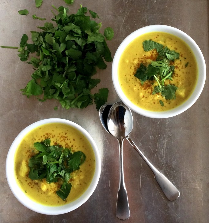 Vegan Coconut Cauliflower Curry Soup