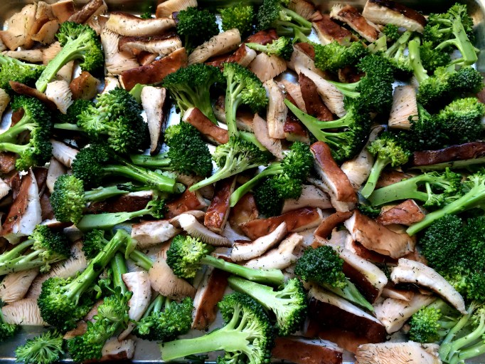 Vegan Garlic Cream Pasta w/ Roasted Broccoli & Mushrooms