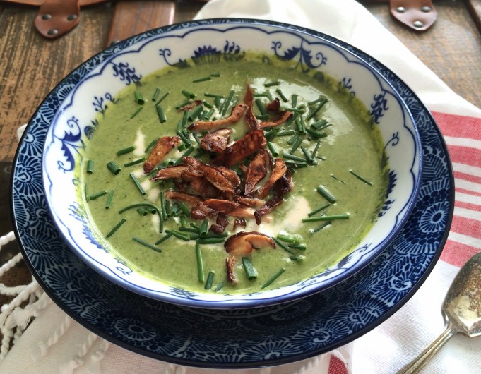 Creamy (vegan) Asparagus Soup with Shiitake “Croutons”